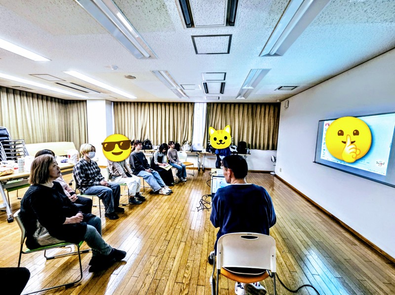 夏公演に向けて真剣会議😎